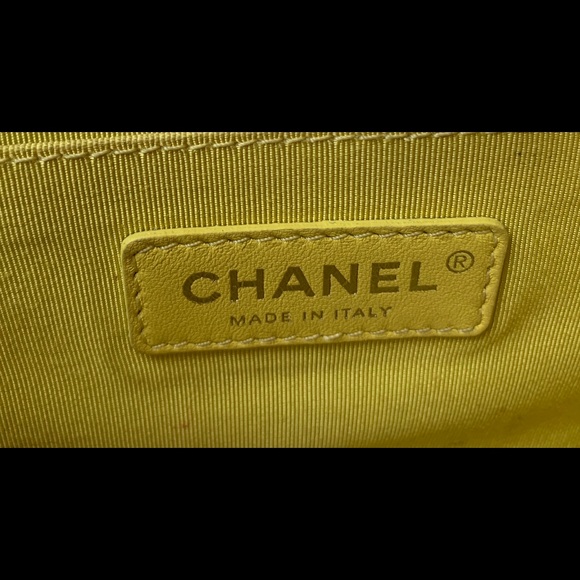(TRADED) Auth Old Medium Rainbow Chanel Boy Flap - Picture 5 of 8